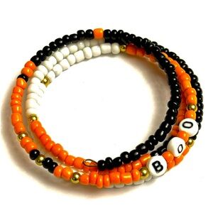 Halloween 👻 Boo Memory wire wrap Bracelet